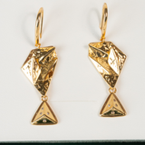 Brinco Argola com peça Pendente Texturizada