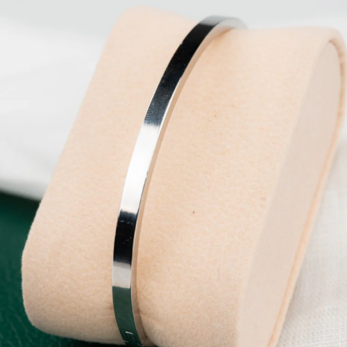 Bracelete Liso banhado a Ródio Branco