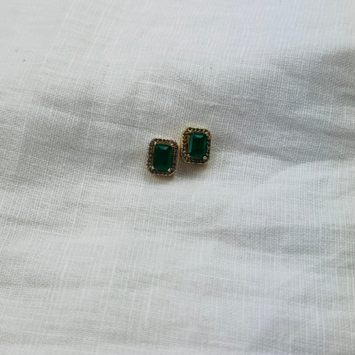 Brinco Esmeralda Dourada