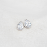 Brinco Gota Cristal com Auréola Cravejada
