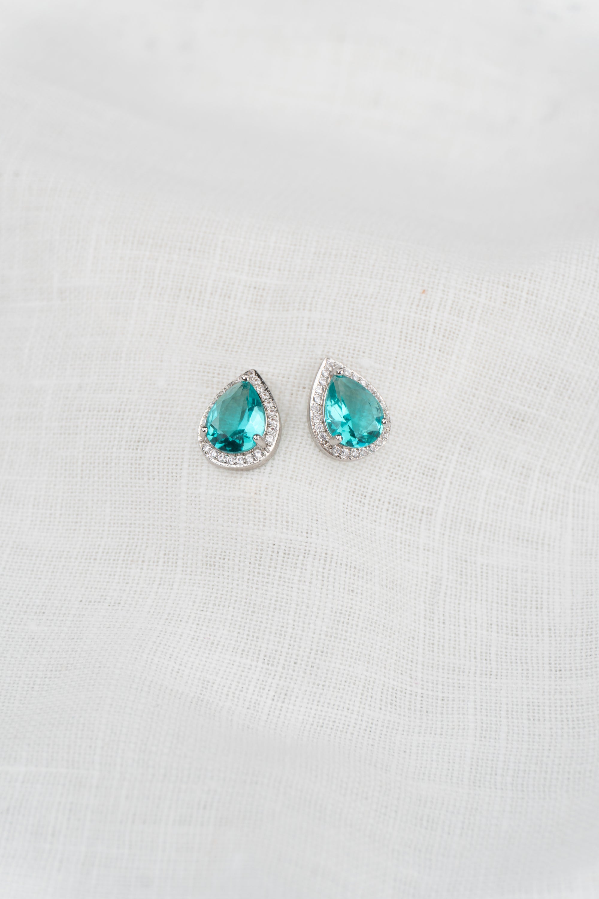 Brinco Gota com Auréola