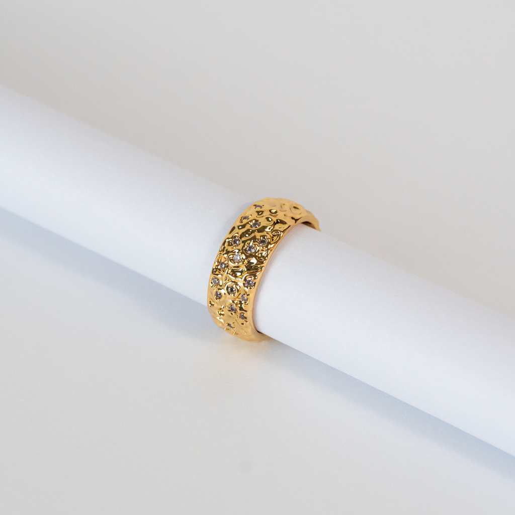 Anel de Aro Largo Cravejado