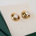 Brinco Liso em Camadas com Pérola no Centro