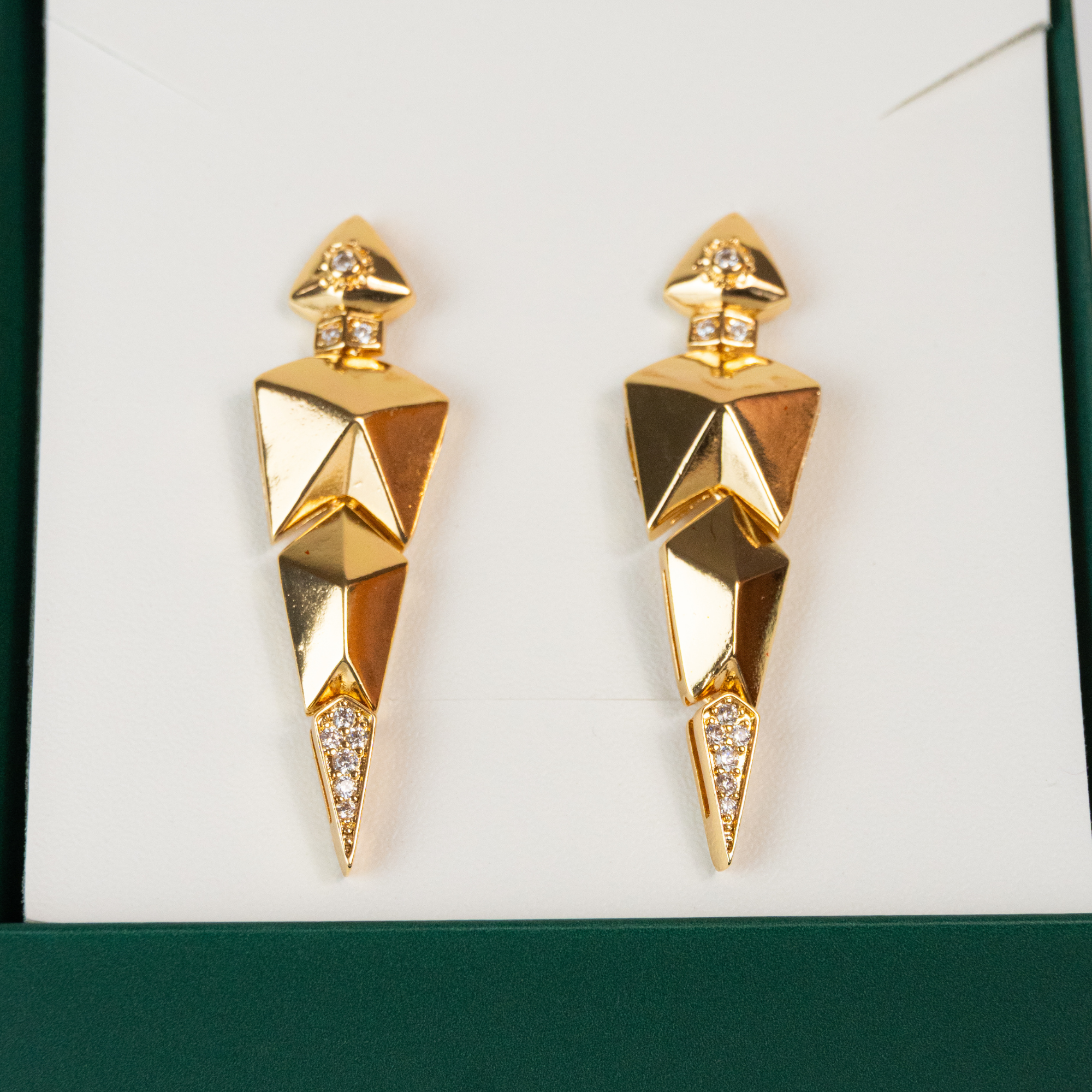 Brinco Segmentos Triangulares Lisos