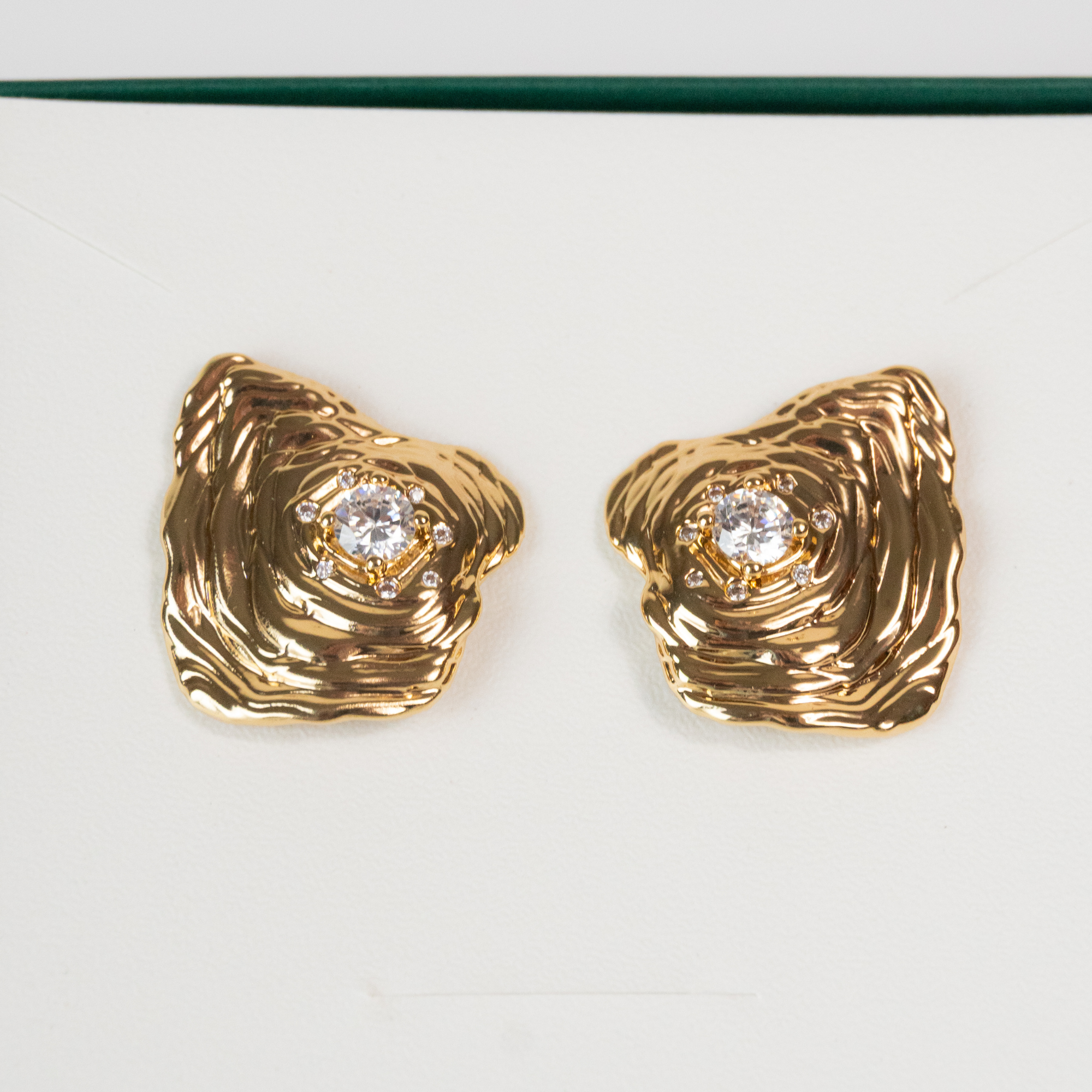 Brinco Texturizado em Camadas