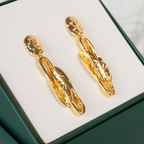 Brinco com Pingente em Aro Duplo Texturizado