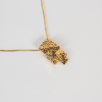 Colar com Pingente Retangular Texturizado