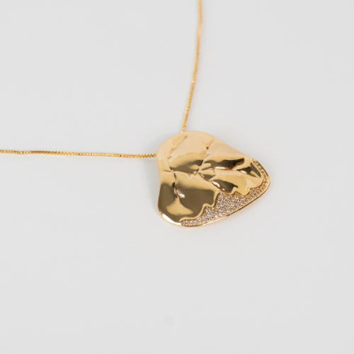 Colar com Pingente de Coração Texturizado com Micro Zircônias