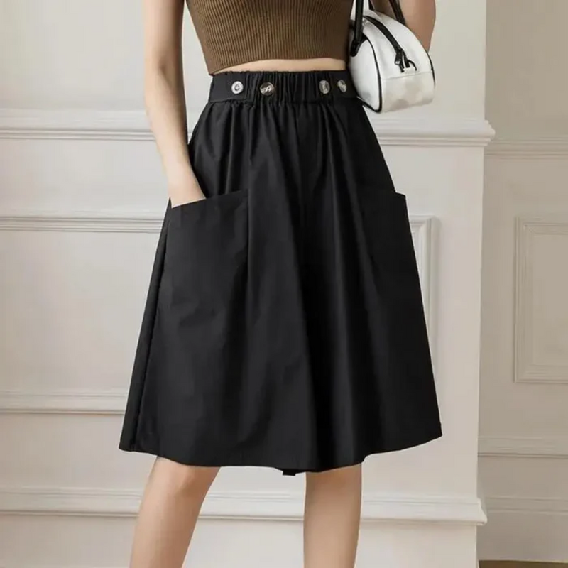 Bermuda Solta Com Bolsos