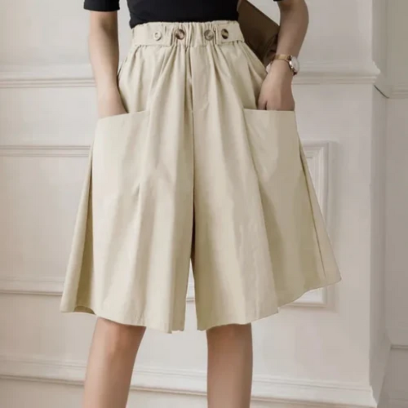 Bermuda Solta Com Bolsos