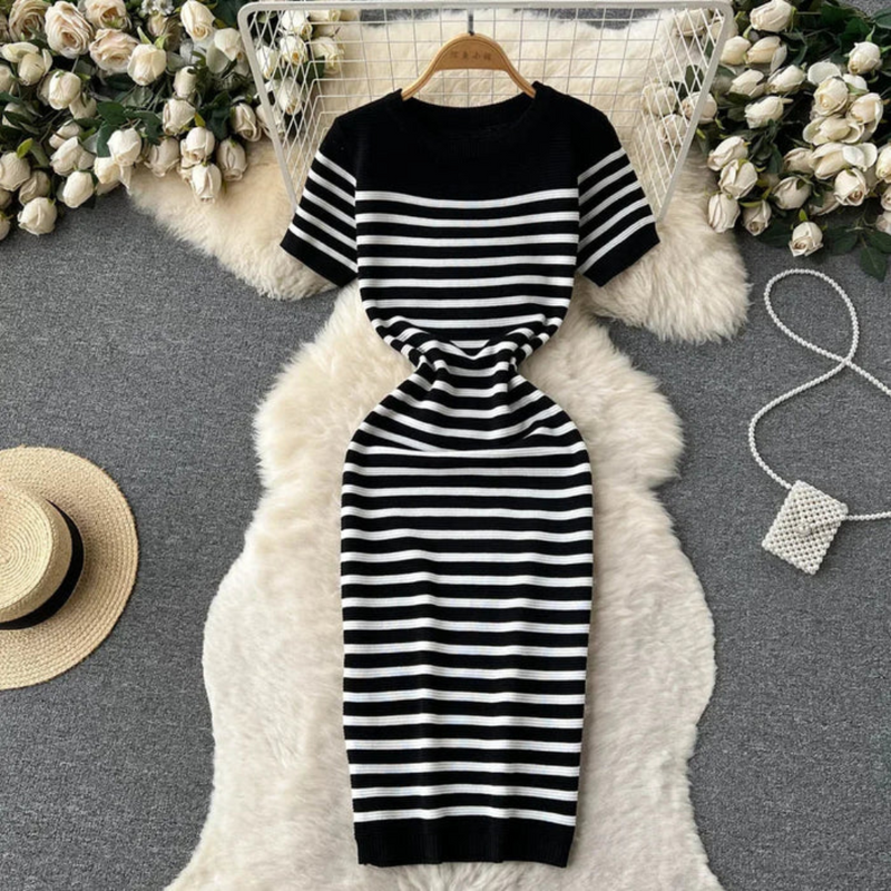 Vestido Feminino Listrado Com Malha