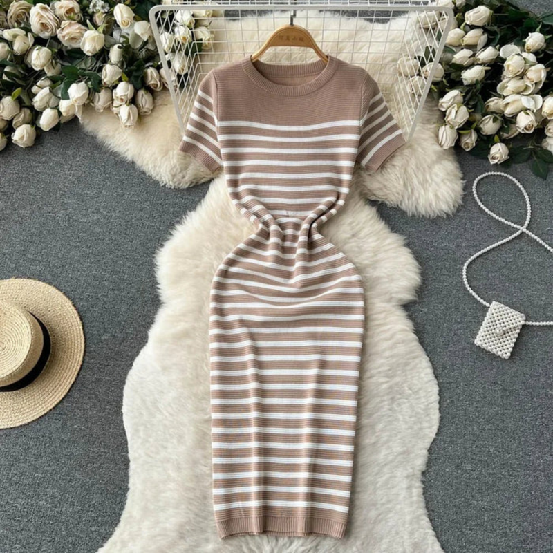 Vestido Feminino Listrado Com Malha