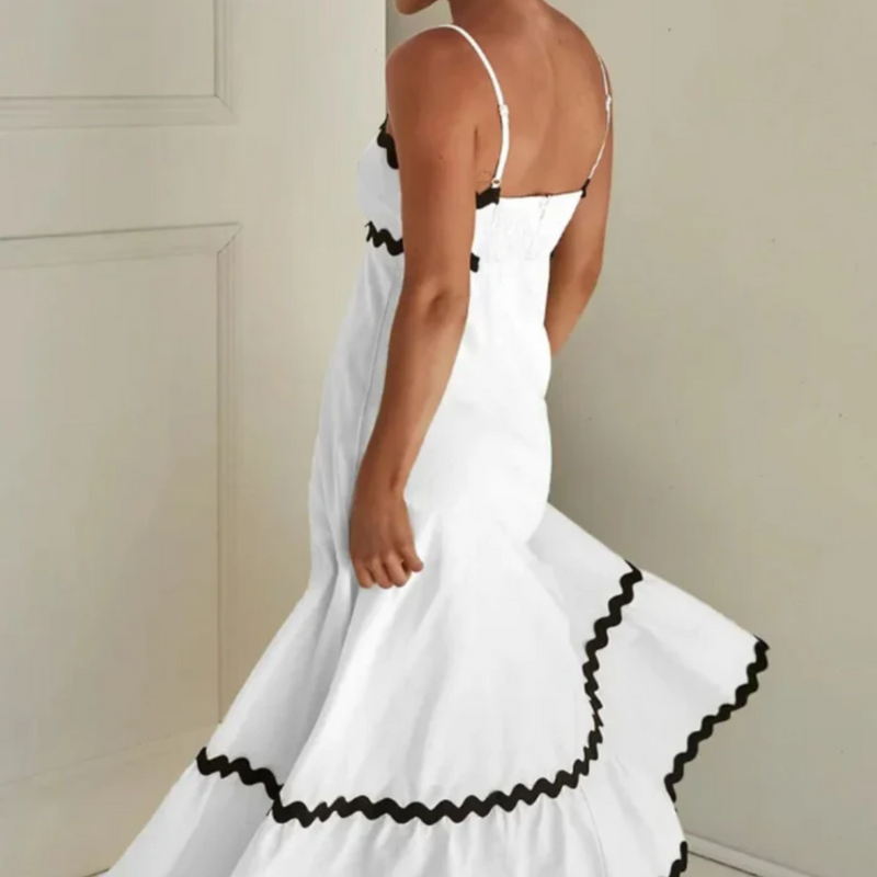Vestido Longo Alça Espaguete e Detalhe Em Bordado