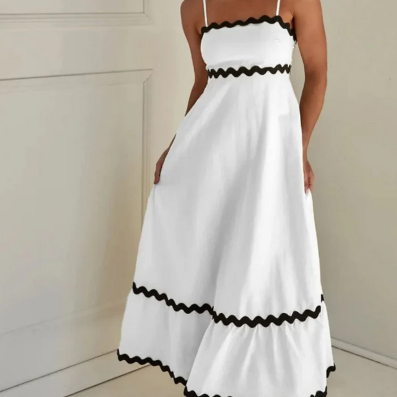 Vestido Longo Alça Espaguete e Detalhe Em Bordado