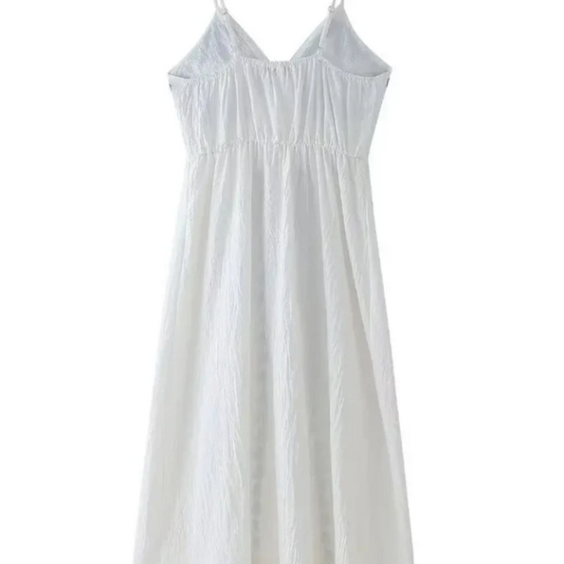 Vestido Longo de Alças Decotado com Detalhes de Crochê