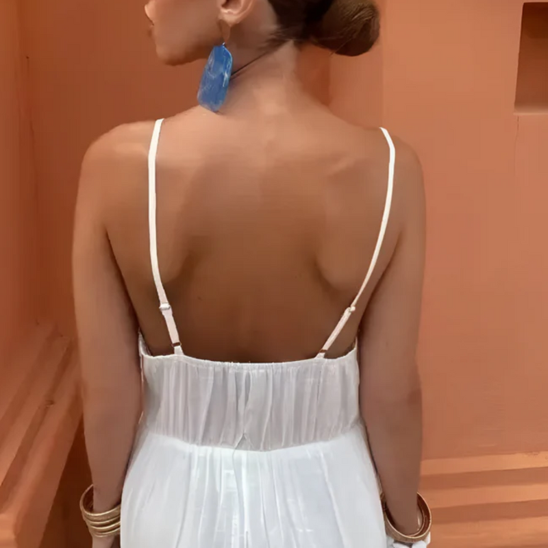 Vestido Longo de Alças Decotado com Detalhes de Crochê