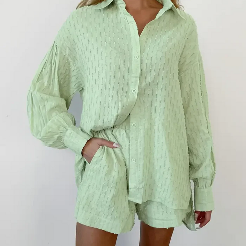 Conjunto De Verão Com Camisa e Shorts
