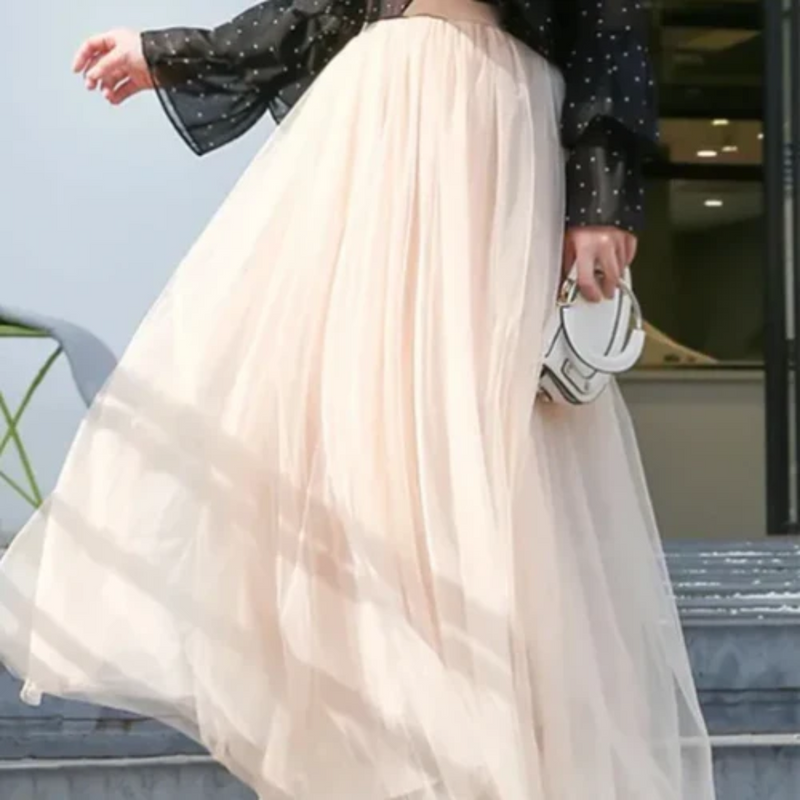 Saia Midi Em Tule