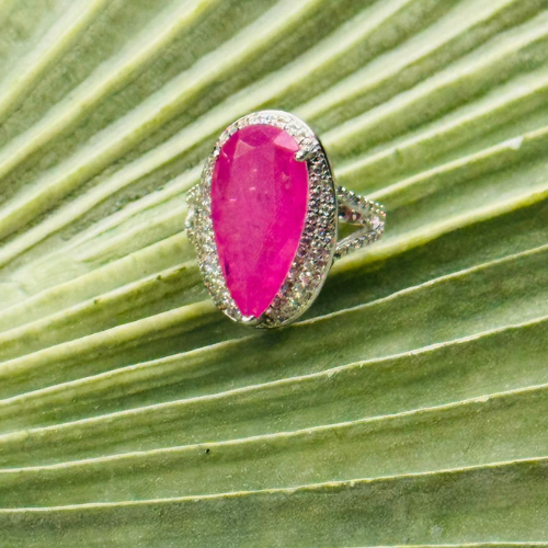 Anel com Pedra Fusion Rosa e Aro Duplo Cravejado