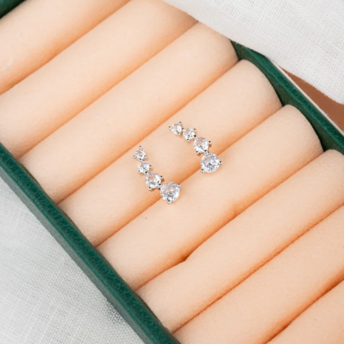 Brinco Ear Cuff Zircônias Redondas