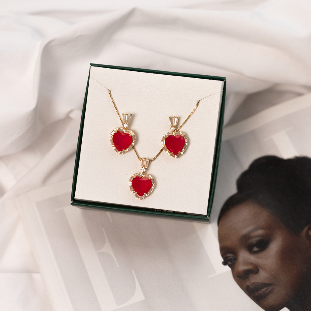 Conjunto Colar e Brincos com Pedras Vermelhas e Micro Zircônias