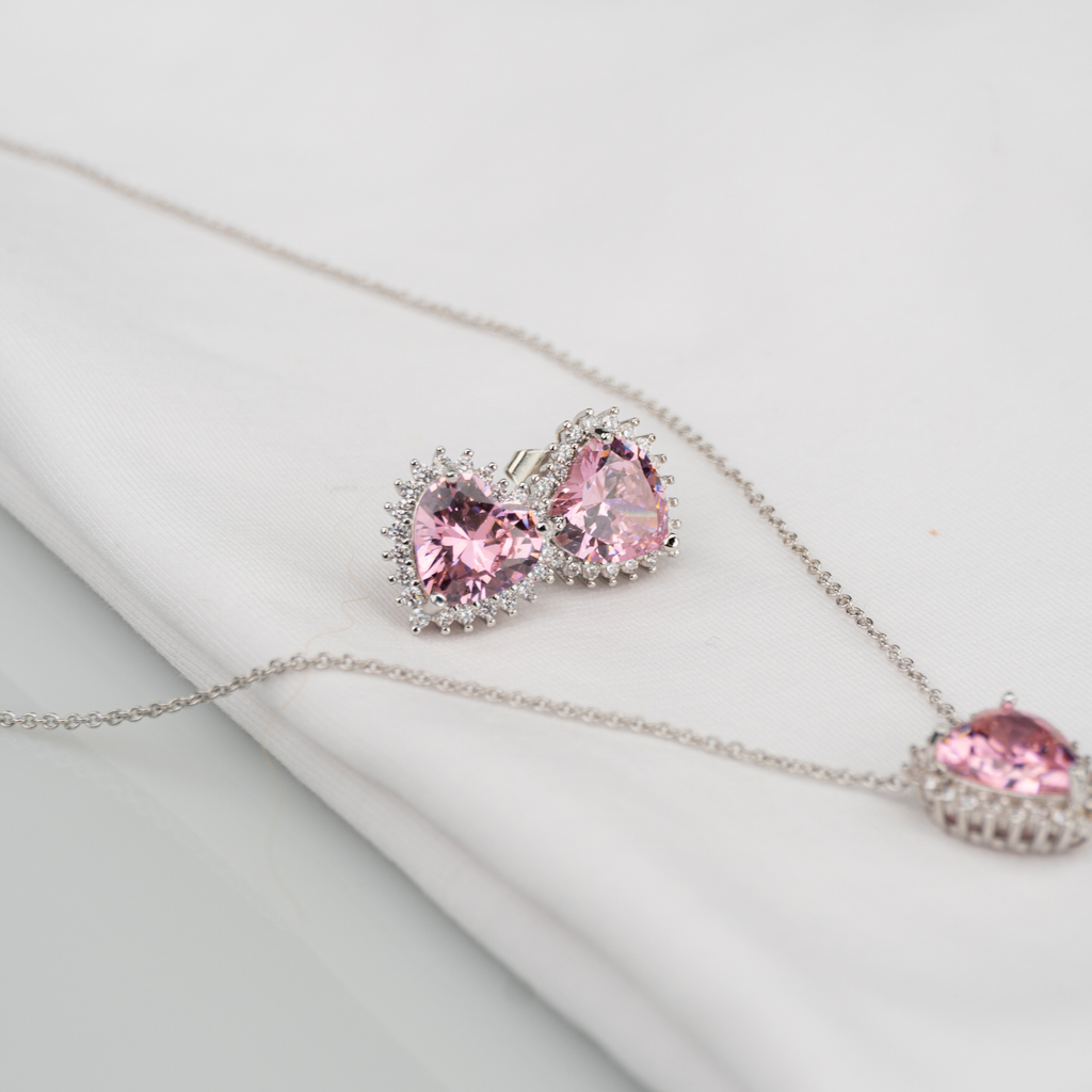 Conjunto Coração Rosa com Auréola