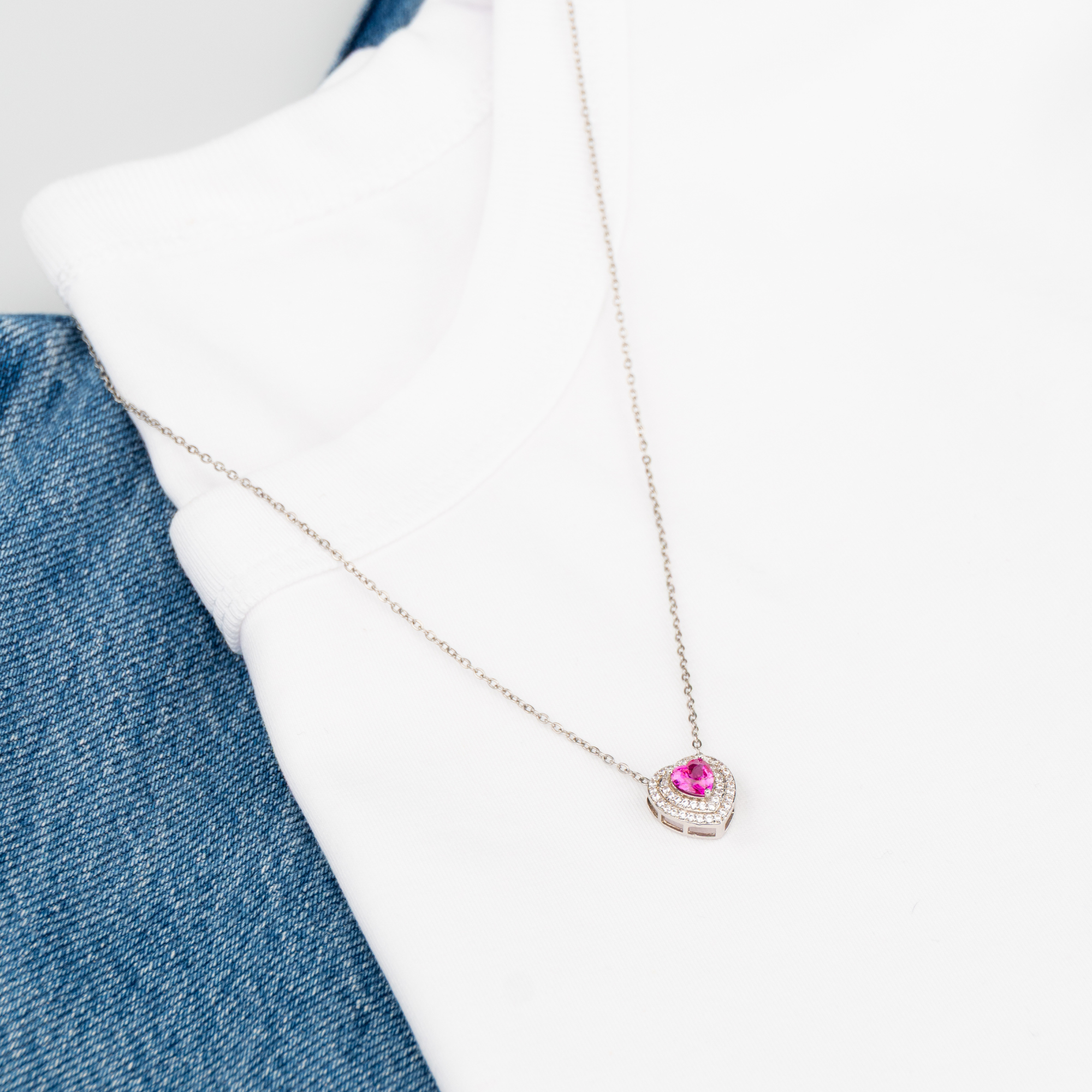 Colar Coração Rosa com  Cravejado