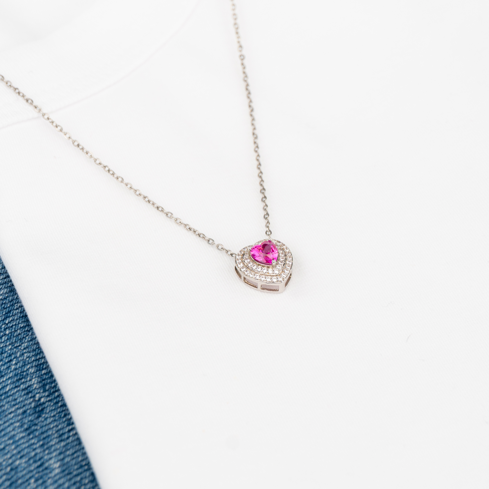 Colar Coração Rosa com  Cravejado