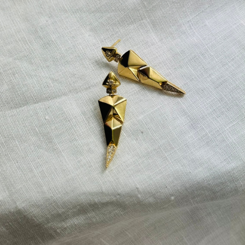 Brinco Segmentos Triangulares Lisos