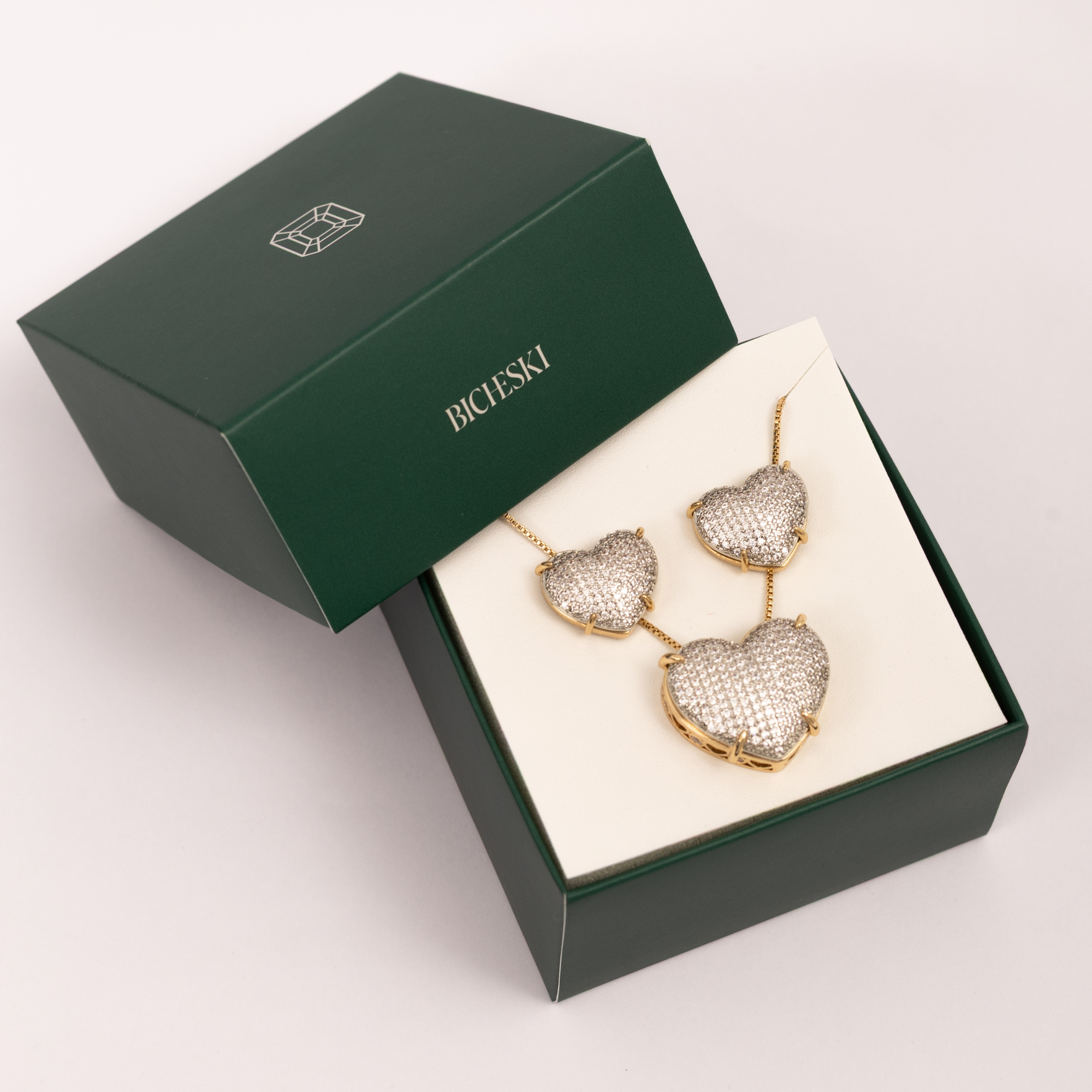 Conjunto Colar e Brincos Coração Cravejado com Micro Zircônias