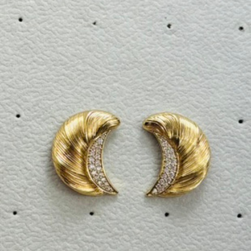 Brinco Meia Lua Escovada