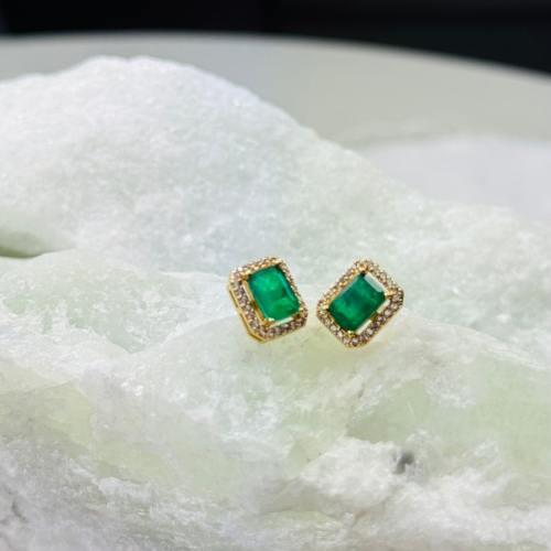 Brinco Esmeralda Dourada