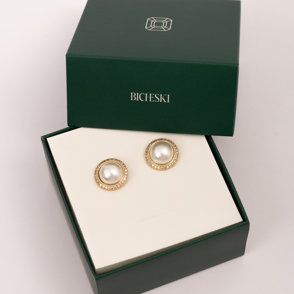 Brincos Redondos com Pérola e Micro Zircônias