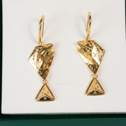 Brinco Argola com peça Pendente Texturizada