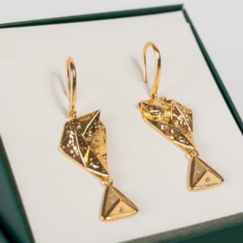 Brinco Argola com peça Pendente Texturizada