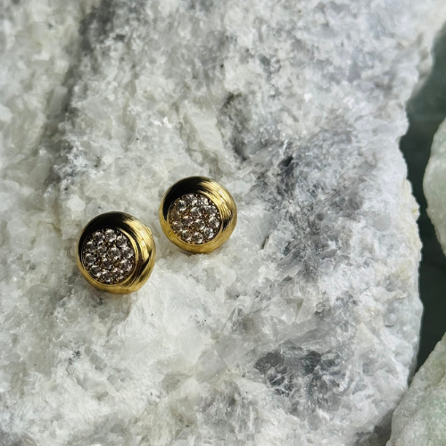 Brinco Redondo Cravejado por Zircônias