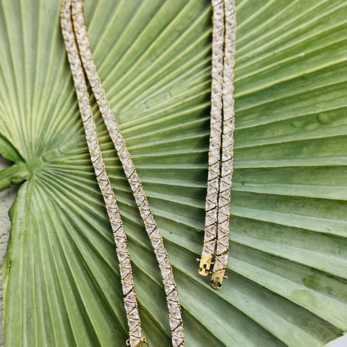 Riviera Zircônias Triangulares