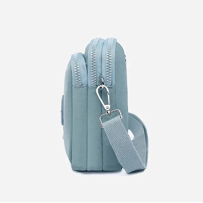 Bolsa Pequena Com Alça Transversal Em Nylon