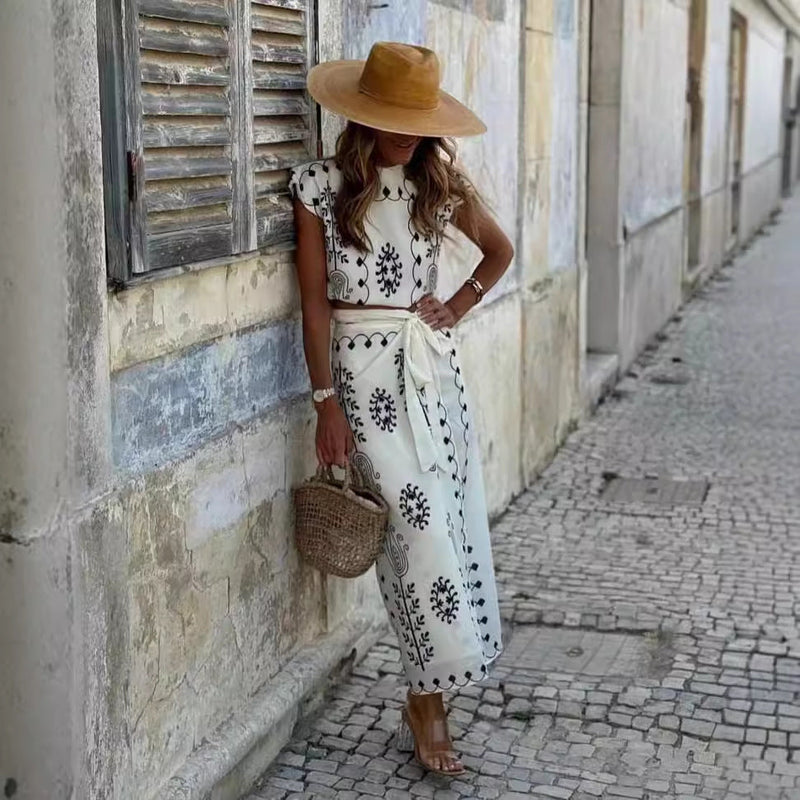 Conjunto Feminino Camisa e Saia Estampada