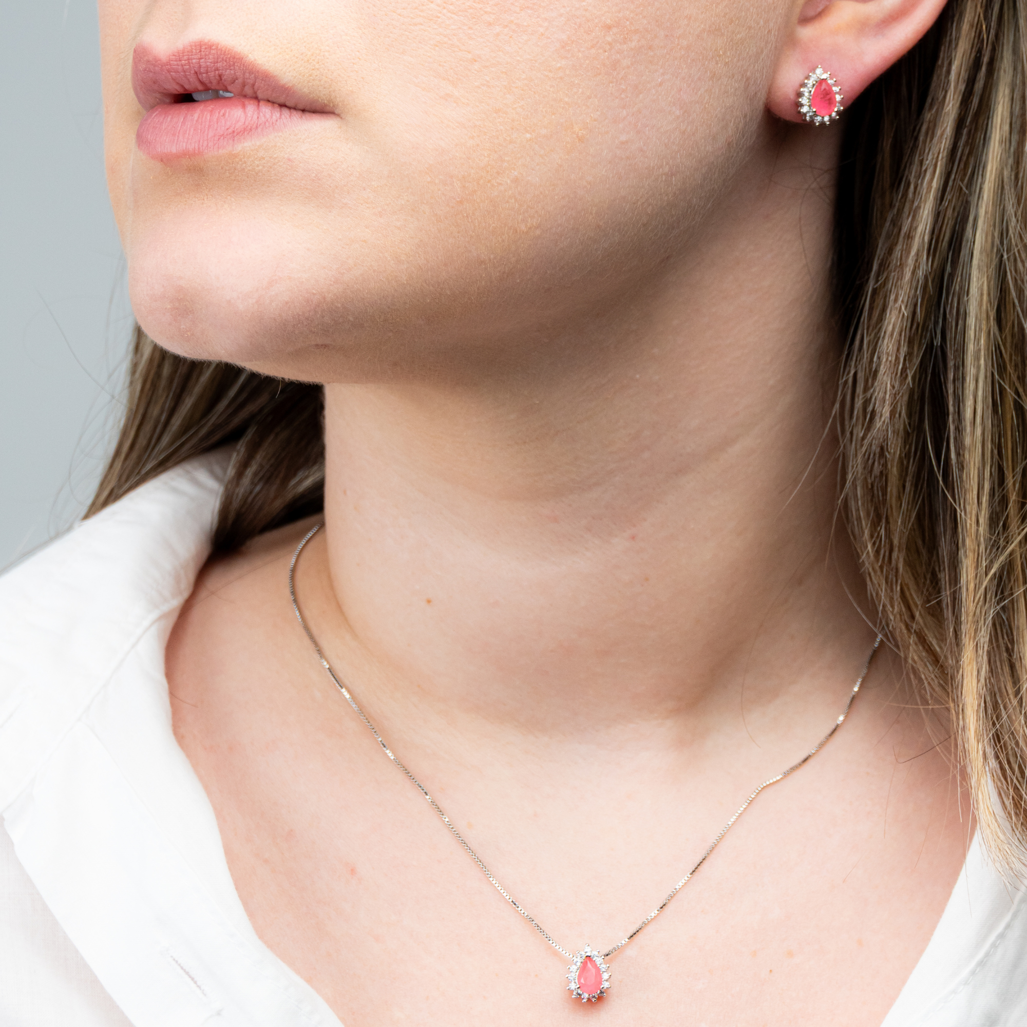 Conjunto Gota Rosa com Auréola