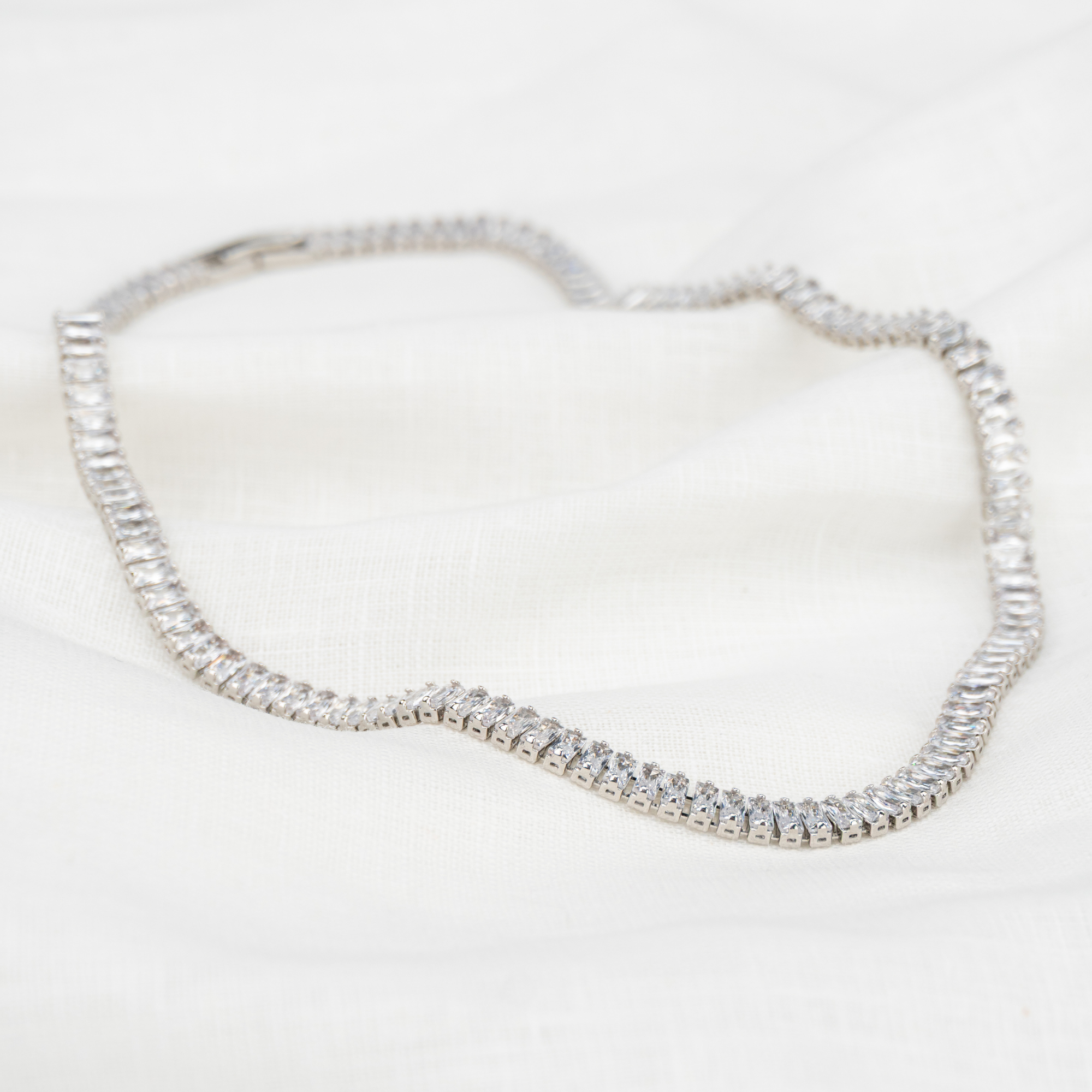 Colar Riviera em Vidro Lapidado Cristal 41cm x 3mm